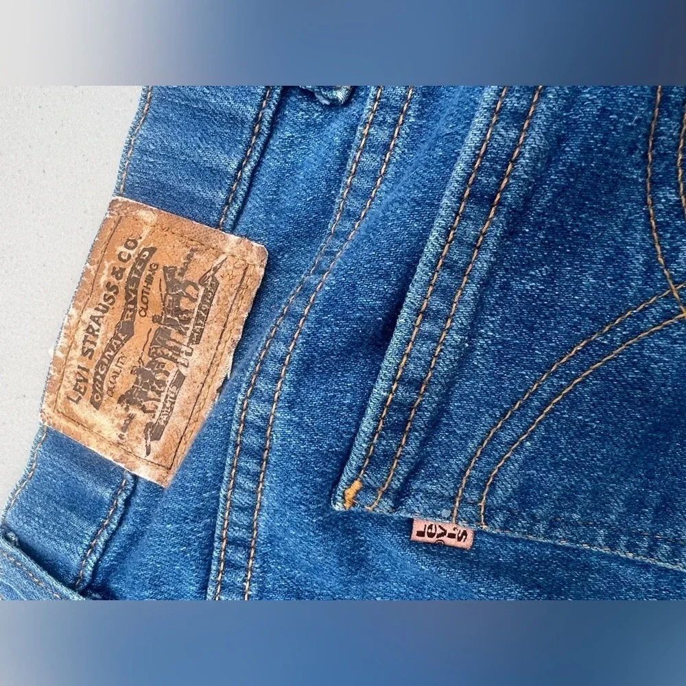 Vintage Levis Action Jeans 36x31 Light Blue Orange Tab Made USA 1990s 40541-4615